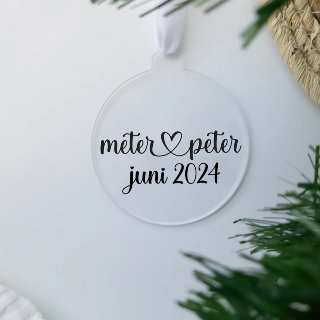 Kerstbal plat acryl zwangerschapsaankondiging | meter&peter